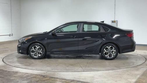 Aurora Black Pearl 2020 Kia Forte LXS