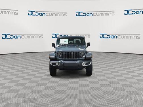 Anvil Clearcoat 2026 Jeep Gladiator Sport
