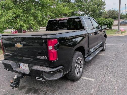 Black 2024 Chevrolet Silverado 1500 High Country
