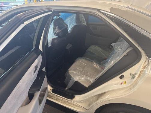 Blizzard Pearl 2015 Toyota Camry XSE