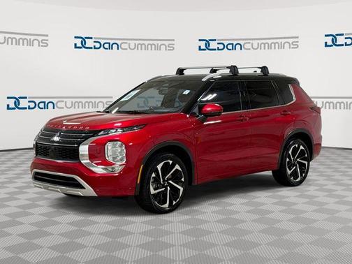 Red 2024 Mitsubishi Outlander