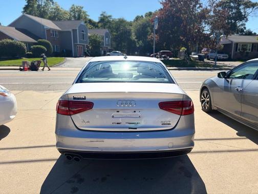 Florett Silver Metallic 2016 Audi A4 2.0T Premium
