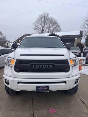 2017 Toyota Tundra SR5