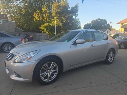 2013 INFINITI G37x Base