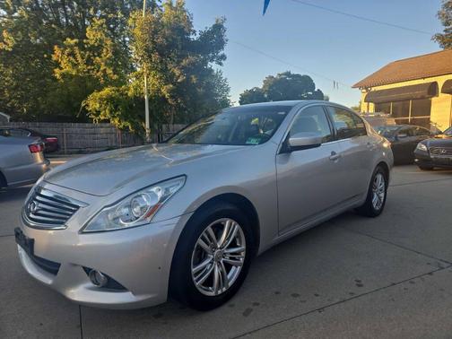 2013 INFINITI G37x Base