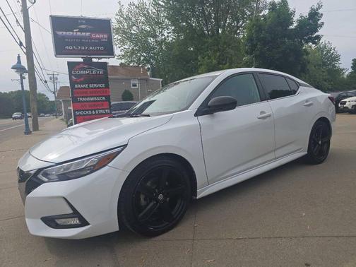 WHITE 2023 Nissan Sentra SR