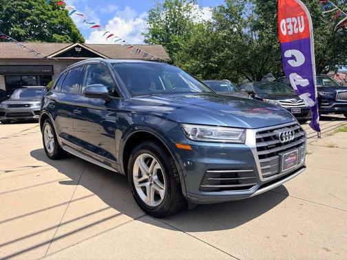 BLUE 2018 Audi Q5 2.0T Premium