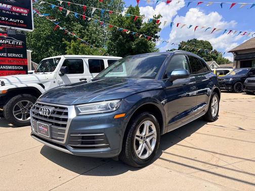 BLUE 2018 Audi Q5 2.0T Premium