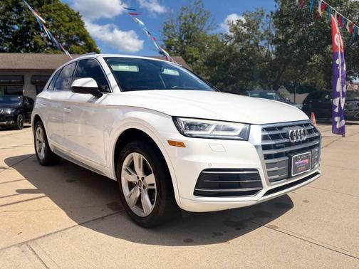 Ibis White 2019 Audi Q5 2.0T Premium Plus