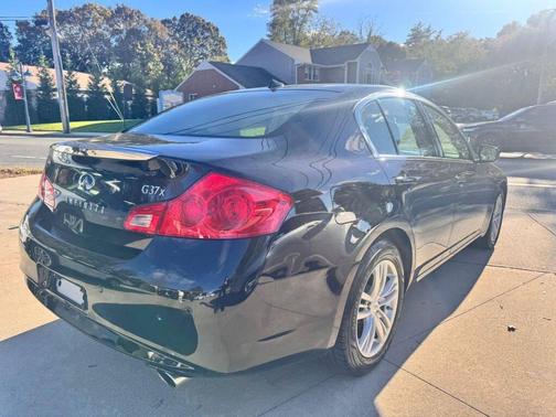 2012 INFINITI G37x Base