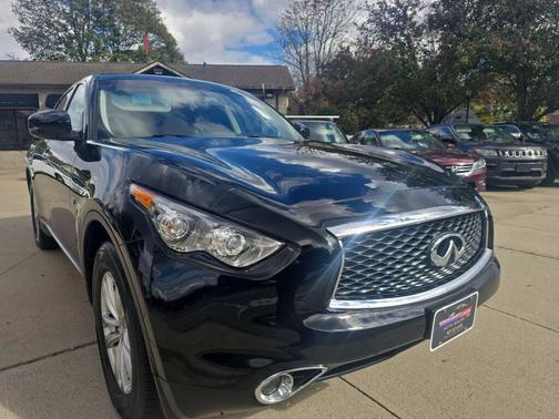 2017 INFINITI QX70 Base