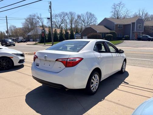 Super White 2014 Toyota Corolla L