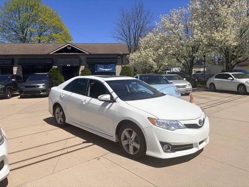 WHITE 2012 Toyota Camry BASE