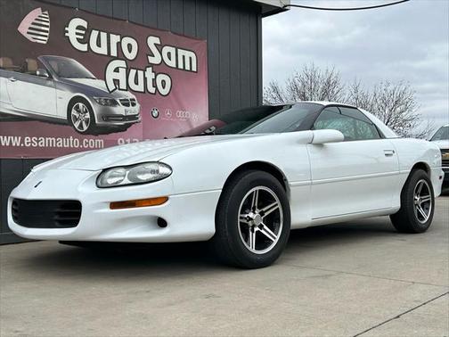 2000 Chevrolet Camaro Base