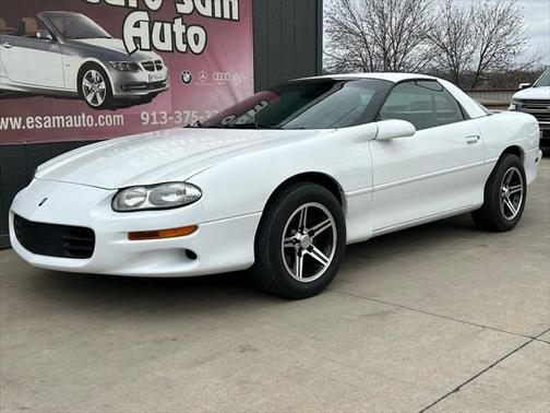 2000 Chevrolet Camaro Base