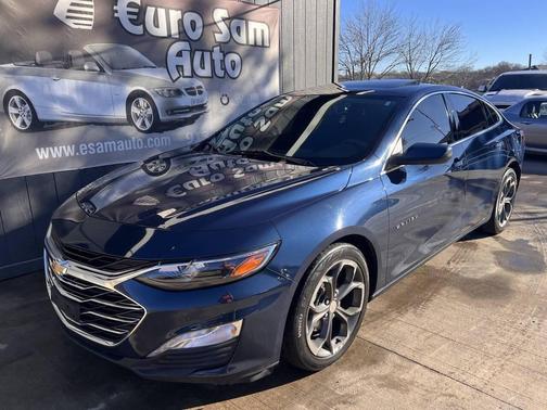 2022 Chevrolet Malibu FWD LT