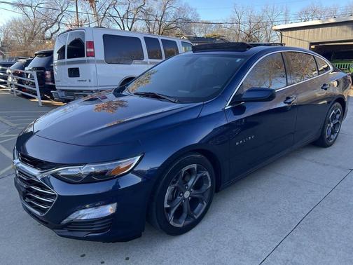 2022 Chevrolet Malibu FWD LT