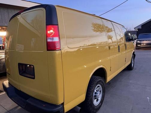 2021 Chevrolet Express 2500 RWD 2500 Regular Wheelbase WT