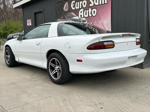 2000 Chevrolet Camaro Base
