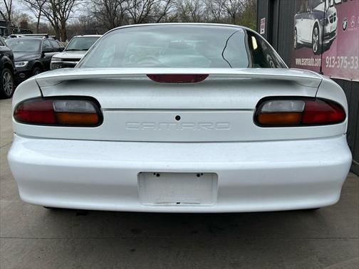 2000 Chevrolet Camaro Base