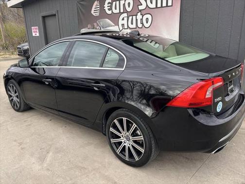 2016 Volvo S60 Inscription T5 Drive-E Platinum
