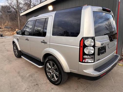 2016 Land Rover LR4 Base