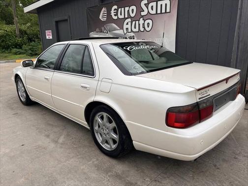 2002 Cadillac Seville Base