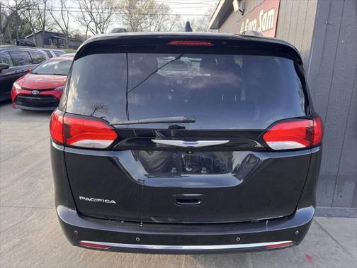 2018 Chrysler Pacifica Touring-L Plus