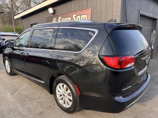 2018 Chrysler Pacifica Touring-L Plus
