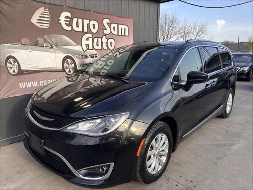 2018 Chrysler Pacifica Touring-L Plus