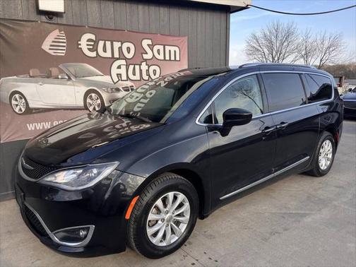 2018 Chrysler Pacifica Touring-L Plus