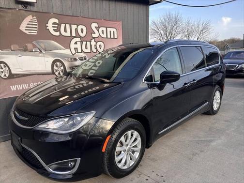 2018 Chrysler Pacifica Touring-L Plus