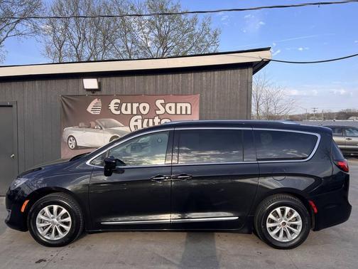 2018 Chrysler Pacifica Touring-L Plus