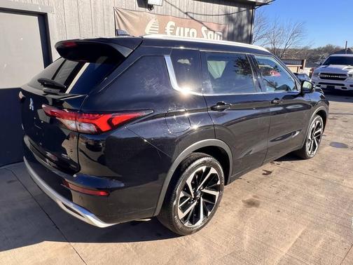 2022 Mitsubishi Outlander SEL Special Edition 2WD