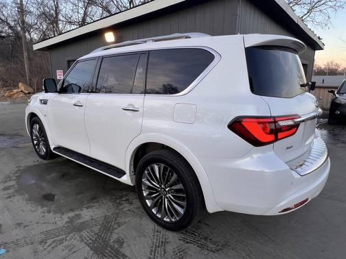 2020 INFINITI QX80 Luxe