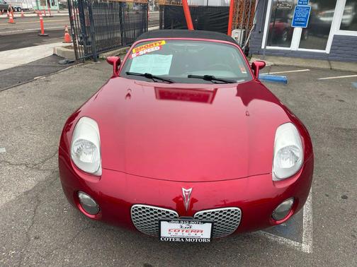 2006 Pontiac Solstice Convertible 2D