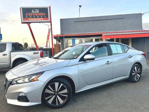 2021 Nissan Altima 2.5 SV