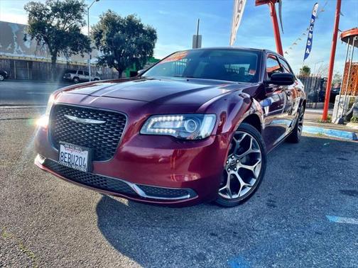 2018 Chrysler 300 Touring