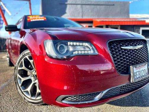 2018 Chrysler 300 Touring