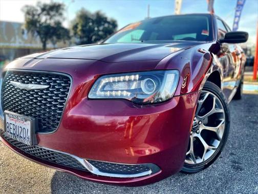 2018 Chrysler 300 Touring