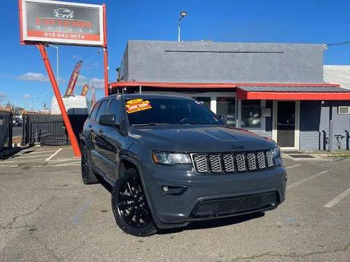 2018 Jeep Grand Cherokee Altitude