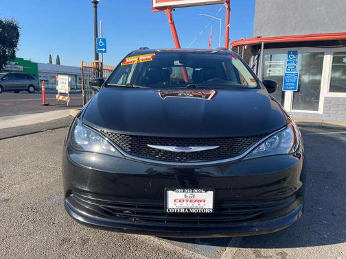 2020 Chrysler Voyager LXI