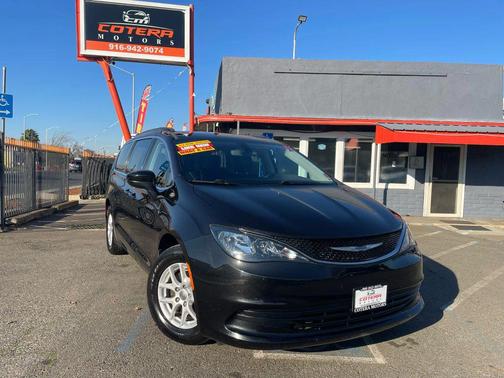 2020 Chrysler Voyager LXI