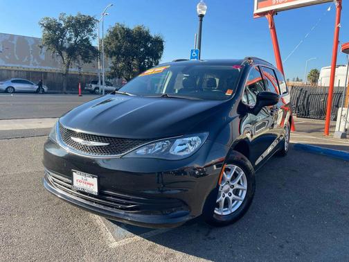 2020 Chrysler Voyager LXI