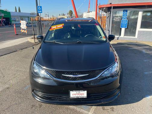 2020 Chrysler Voyager LXI