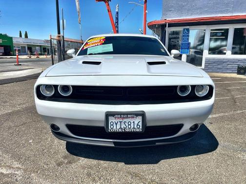 2018 Dodge Challenger SXT