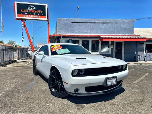 2018 Dodge Challenger SXT