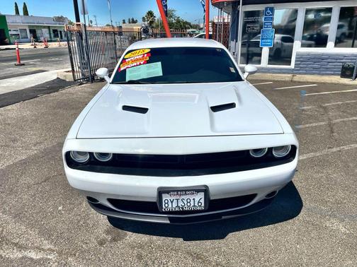 2018 Dodge Challenger SXT