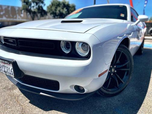 2018 Dodge Challenger SXT