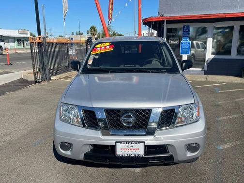 2019 Nissan Frontier SV
